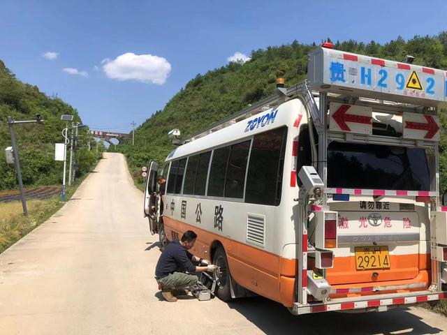 贵州岑巩县顺利完成农村公路路况检测评定工作