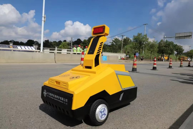 贵阳市云岩区桥梁智能检测车“上岗”，辅助桥梁病害检测