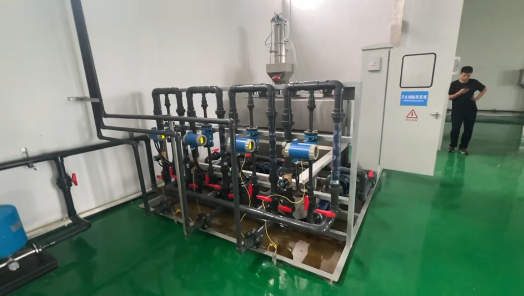 污水处理厂智能控制中的特征工程与机器学习应用：数据优化与精确曝气系统
