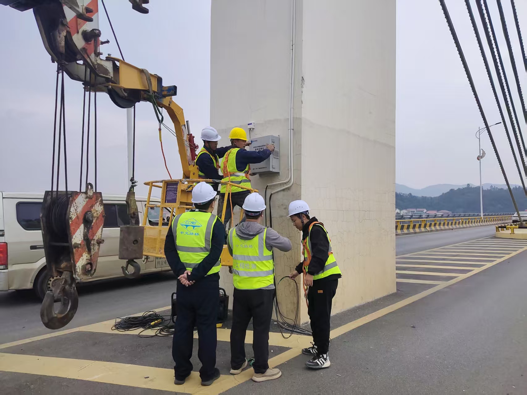 桥梁轻量化监测