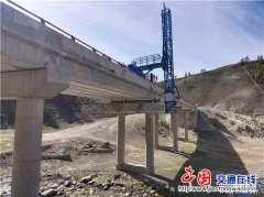 新疆哈巴河公路管理分局对42座桥梁进行桥梁检测